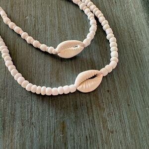 Adjustable chocker white shell Necklace and matching bracelet / anklet
